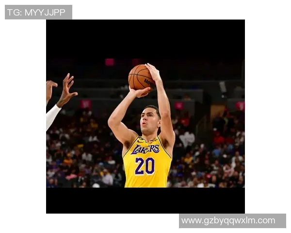 2017年NBA季前赛湖人队与森林狼队精彩对决回顾与分析